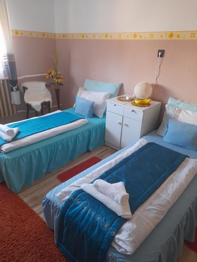 Edit Vendeghaz Szabolcsveresmart Buitenkant foto