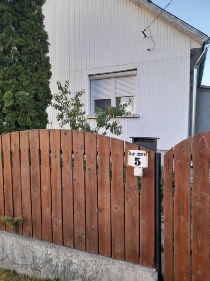 Edit Vendeghaz Szabolcsveresmart Buitenkant foto